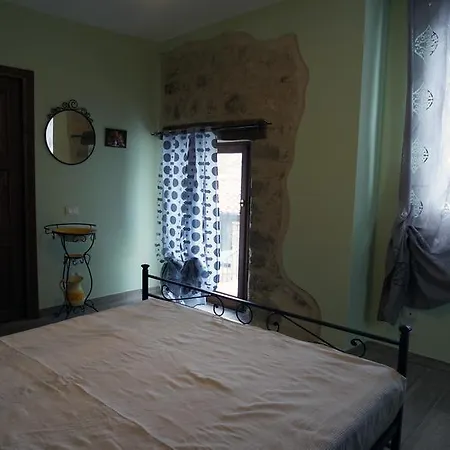 Landhuis Tenuta Iannone - In Tornareccio *